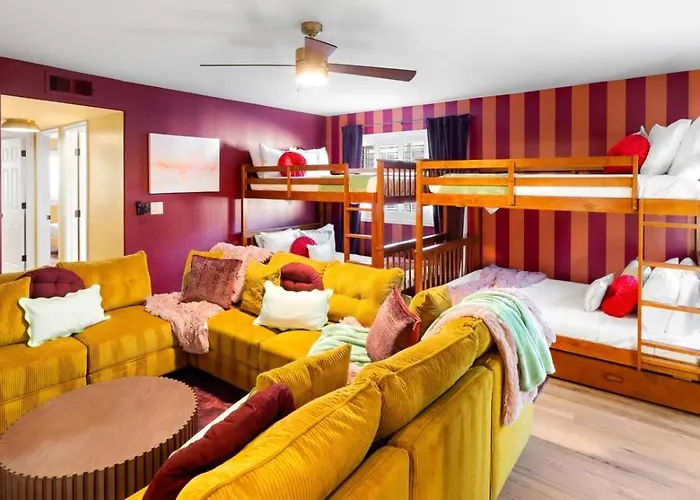 Holiday home Sleeps 19 Pool Sport Court Putt Putt Gym *