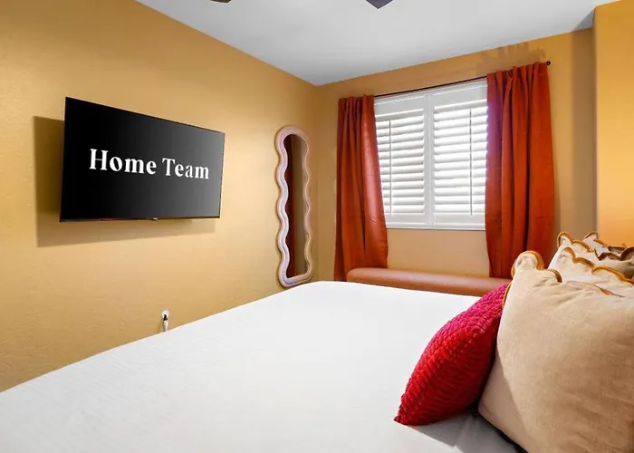 Holiday home Sleeps 19 Pool Sport Court Putt Putt Gym Mesa