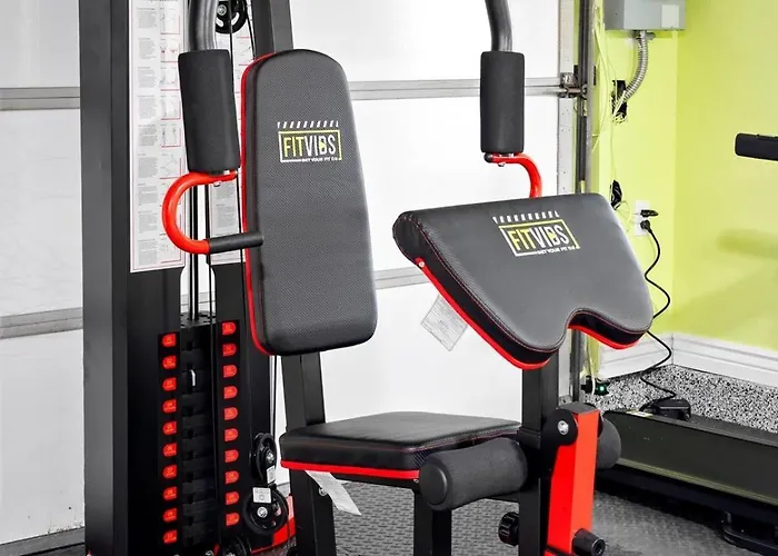 Sleeps 19 Pool Sport Court Putt Putt Gym