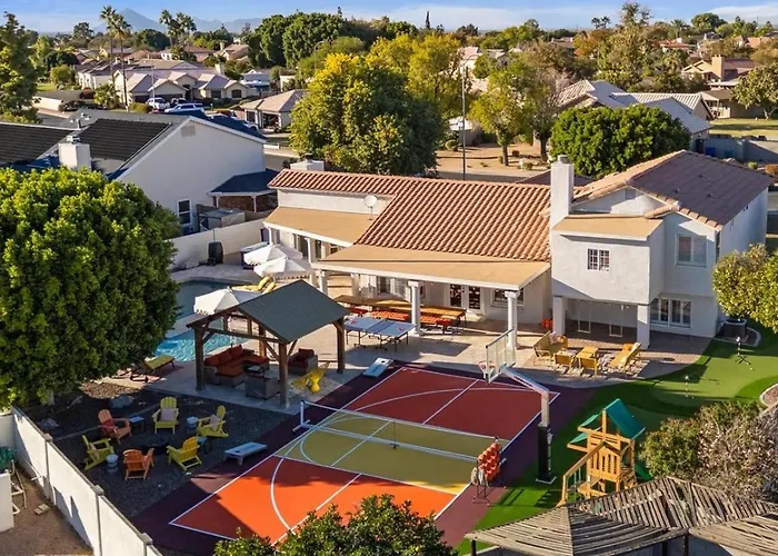 Sleeps 19 Pool Sport Court Putt Putt Gym * Mesa