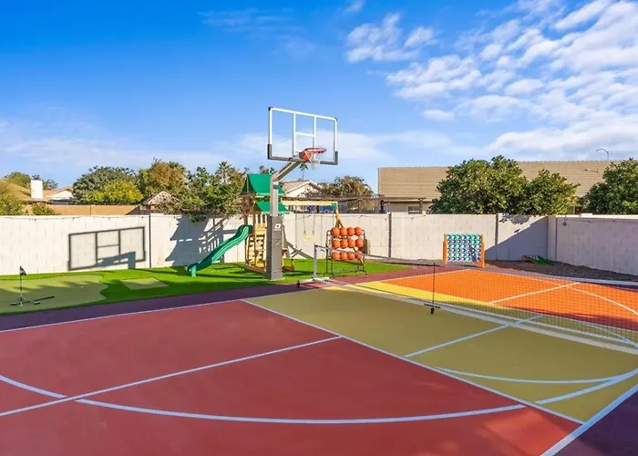 Sleeps 19 Pool Sport Court Putt Putt Gym Holiday home