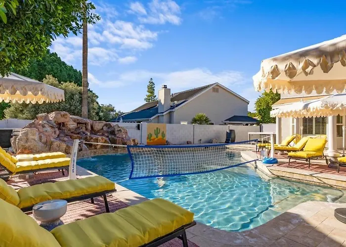 Holiday home Sleeps 19 Pool Sport Court Putt Putt Gym *