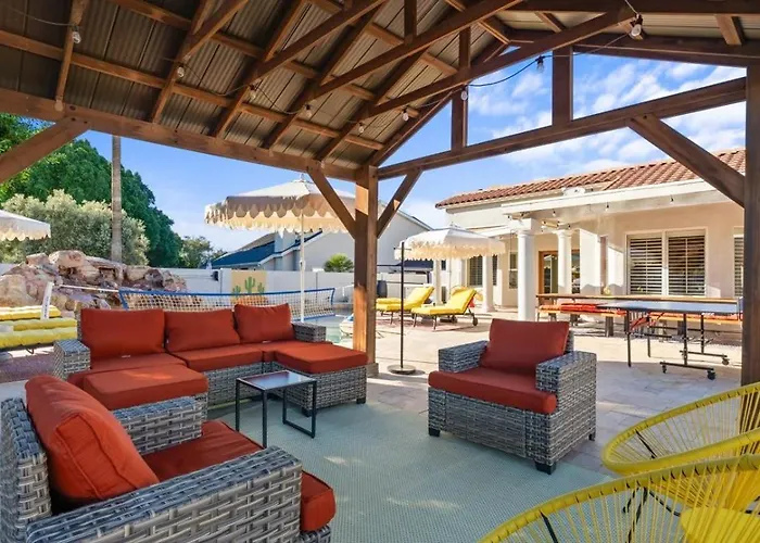 Sleeps 19 Pool Sport Court Putt Putt Gym