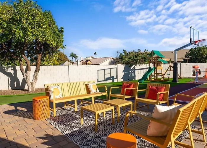 Holiday home Sleeps 19 Pool Sport Court Putt Putt Gym *