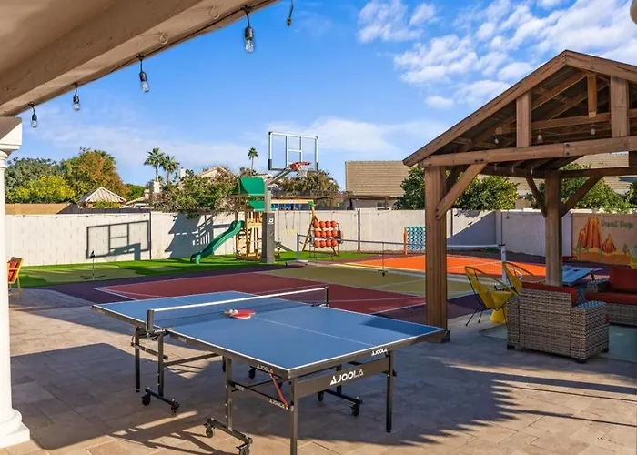 Sleeps 19 Pool Sport Court Putt Putt Gym *