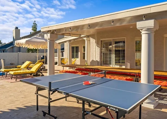 Holiday home Sleeps 19 Pool Sport Court Putt Putt Gym